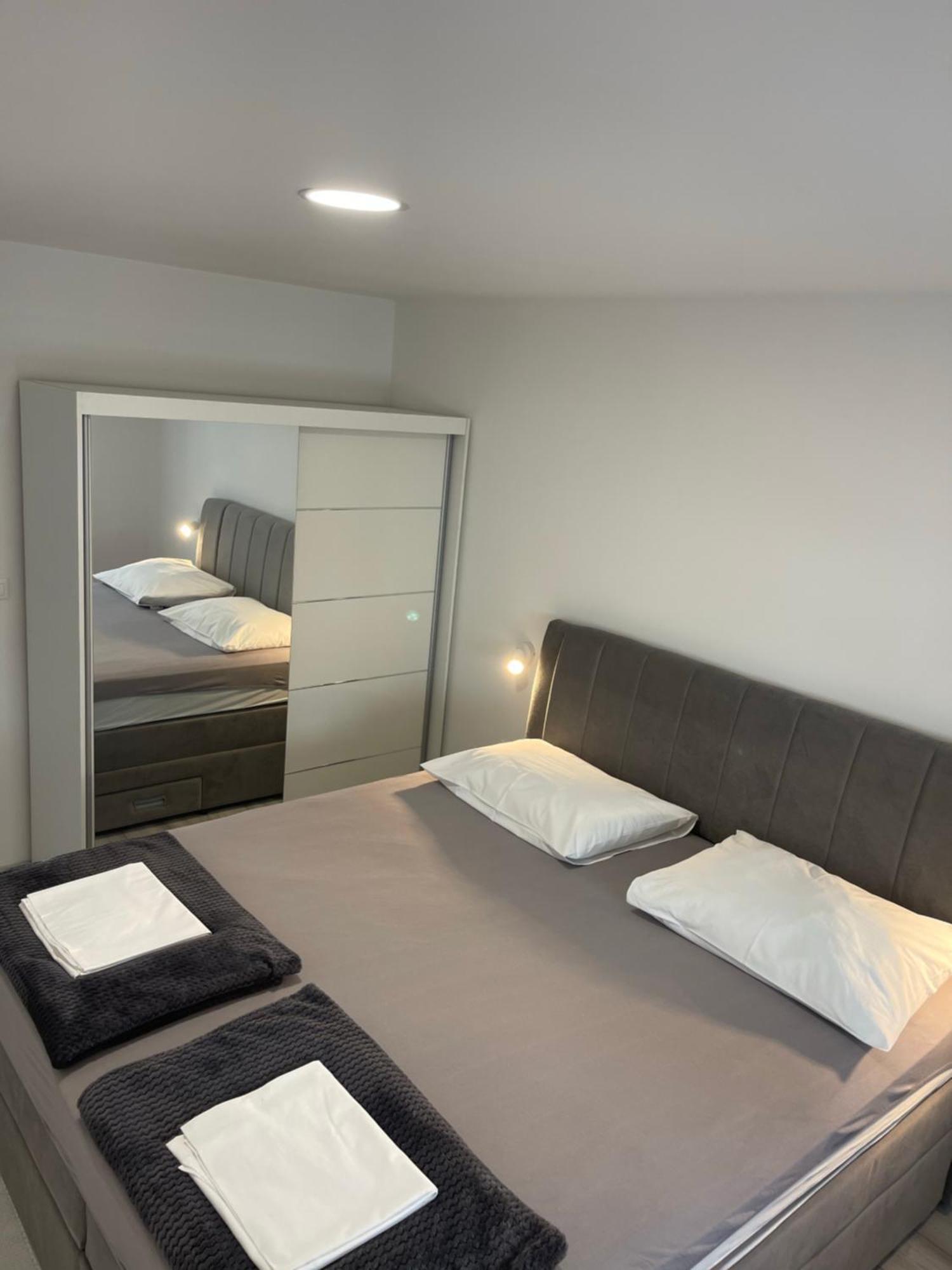 Apartments Beverly 奥米什 外观 照片