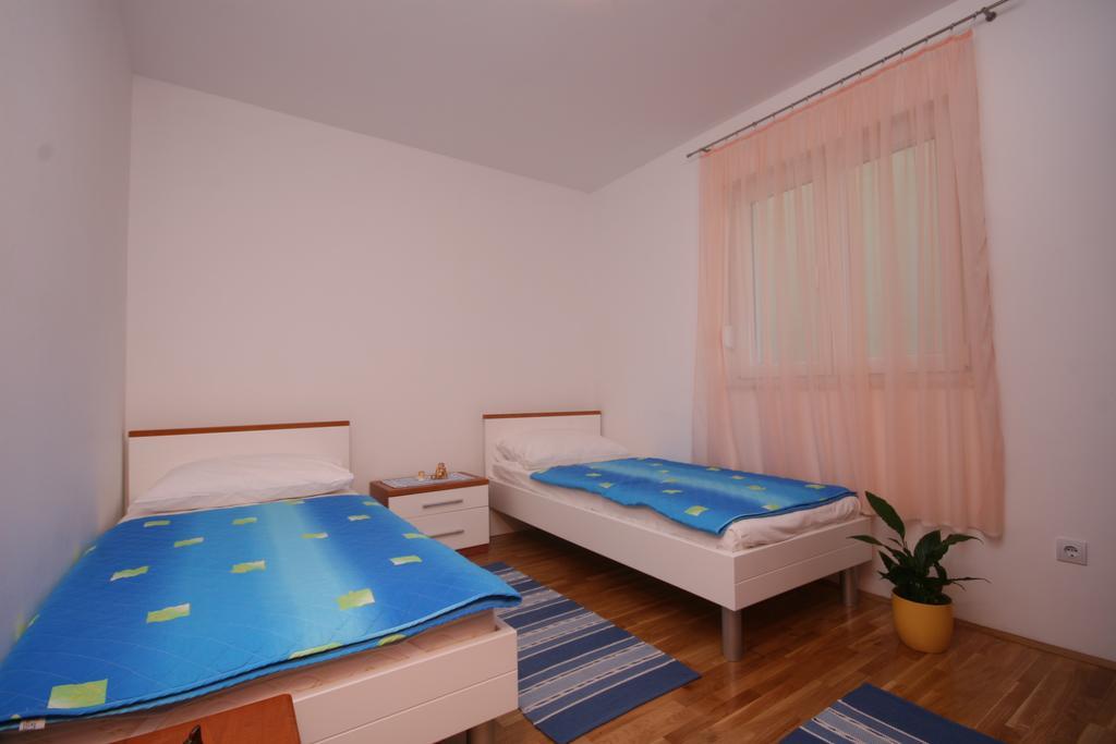 Apartments Beverly 奥米什 外观 照片