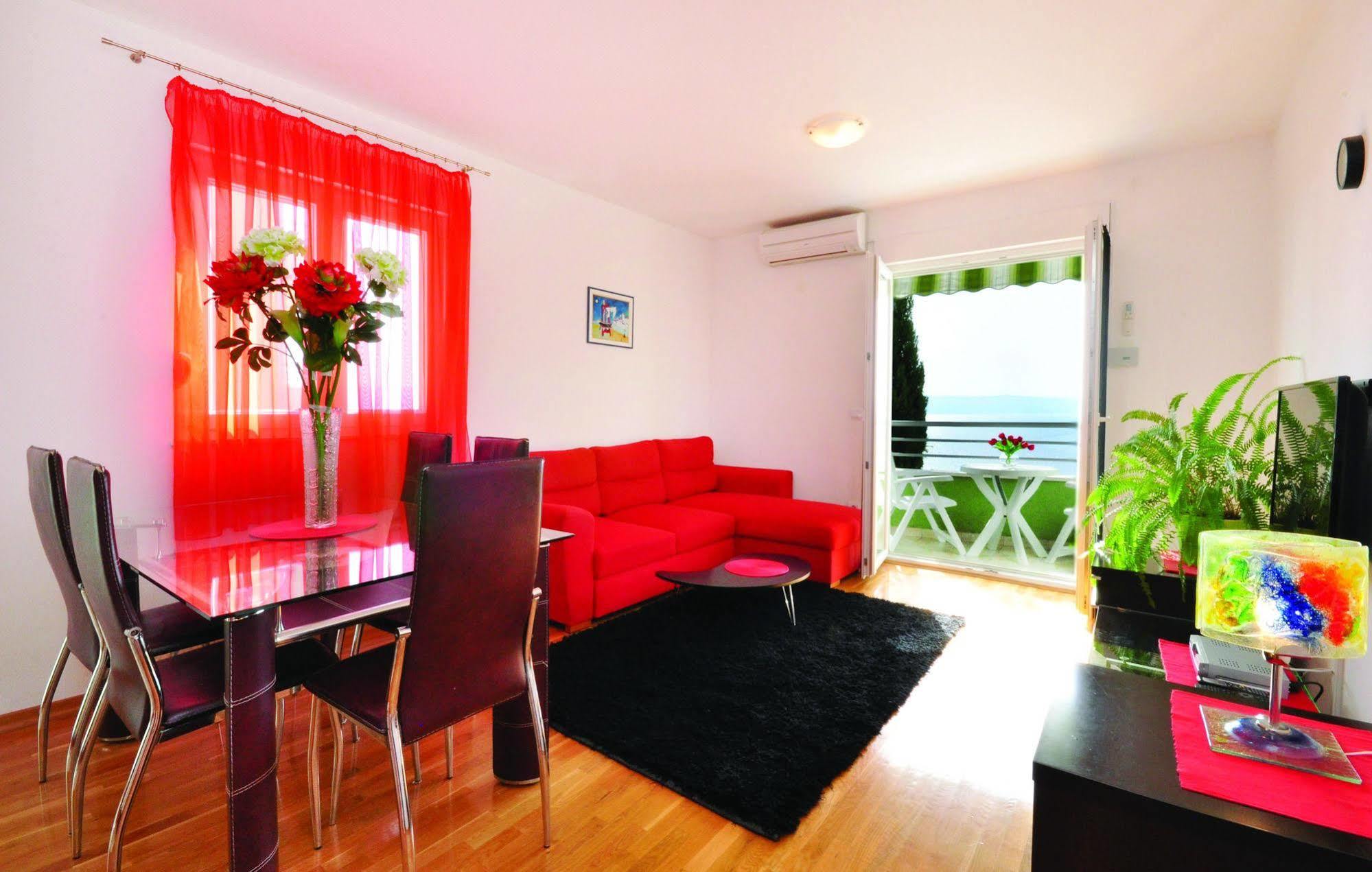 Apartments Beverly 奥米什 外观 照片